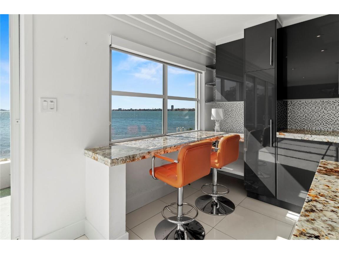 400 Golden Gate Point #11 Sarasota FL 34236 - SARASOTA BAY A4671447 image10