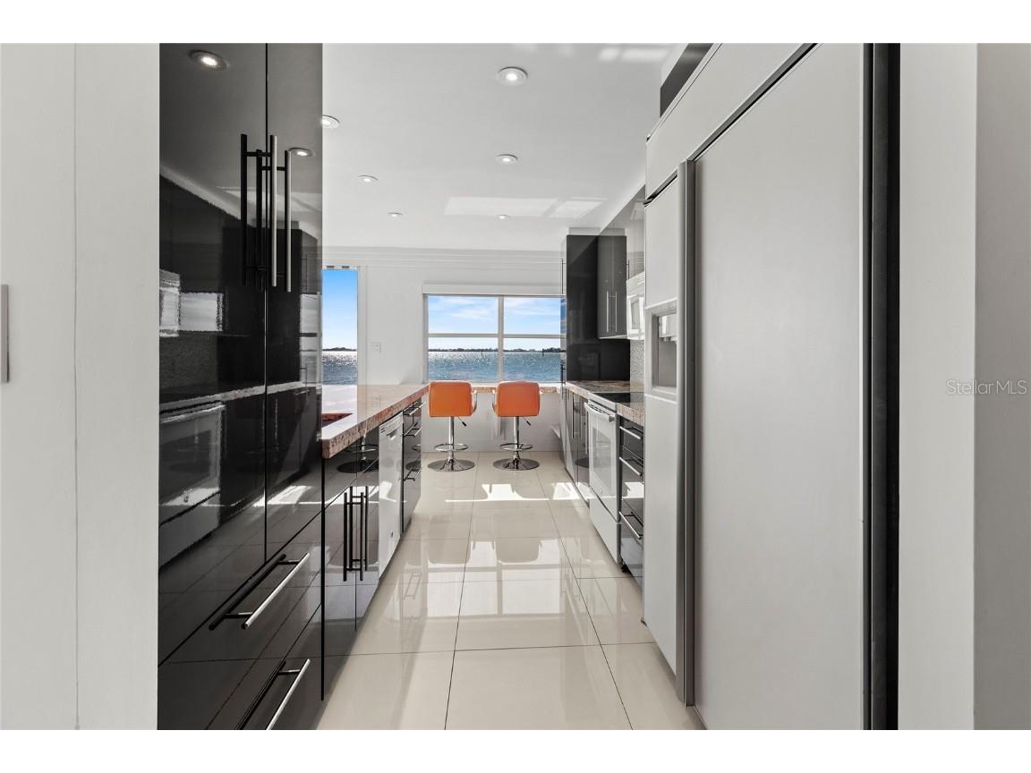 400 Golden Gate Point #11 Sarasota FL 34236 - SARASOTA BAY A4671447 image11