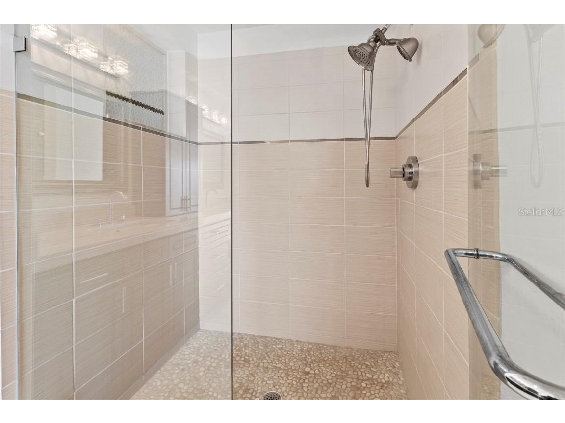 400 Golden Gate Point #11 Sarasota FL 34236 - SARASOTA BAY A4671447 image18