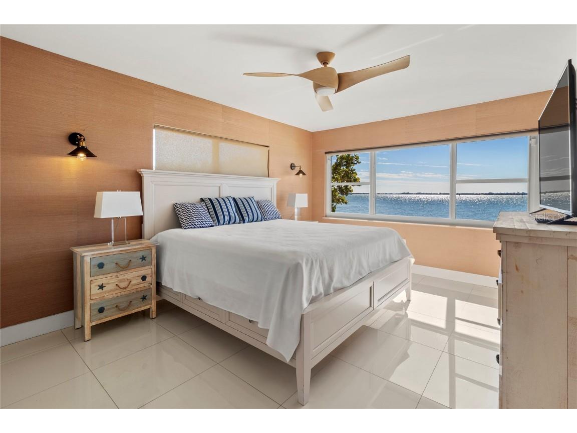 400 Golden Gate Point #11 Sarasota FL 34236 - SARASOTA BAY A4671447 image19