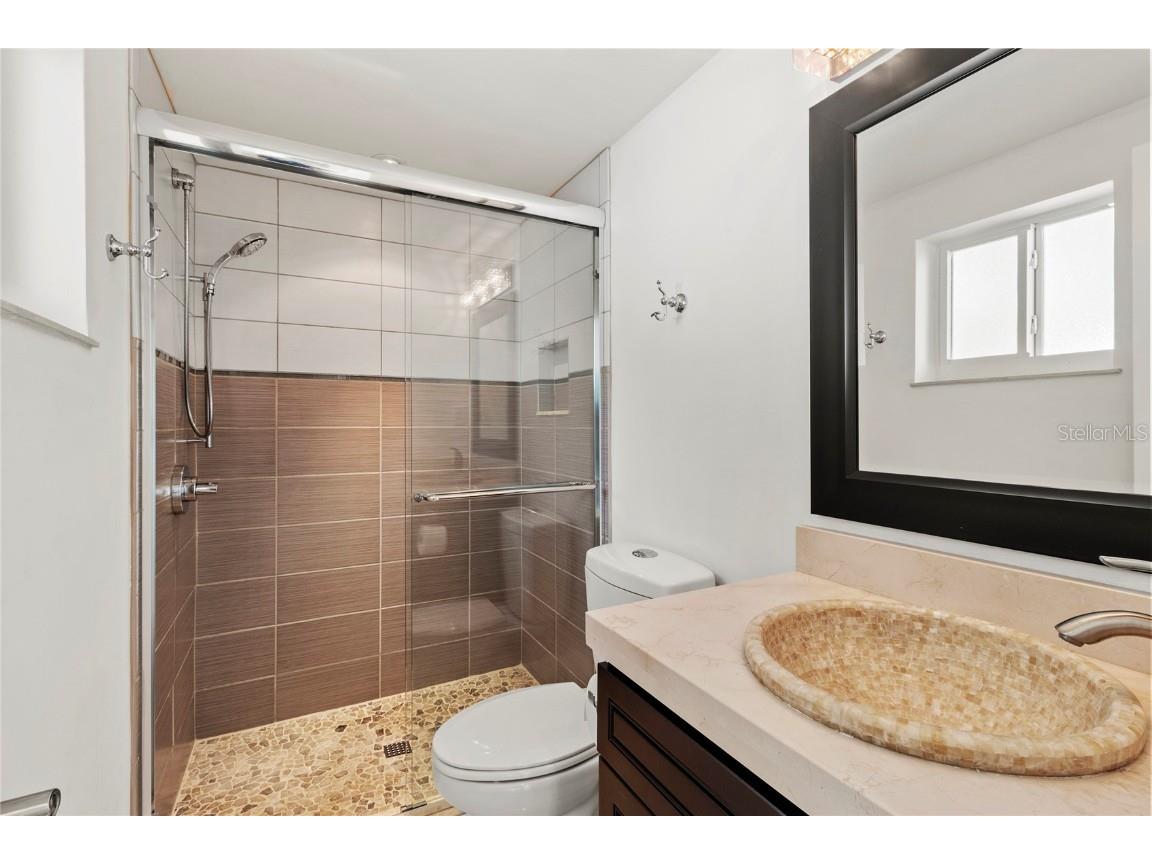 400 Golden Gate Point #11 Sarasota FL 34236 - SARASOTA BAY A4671447 image21