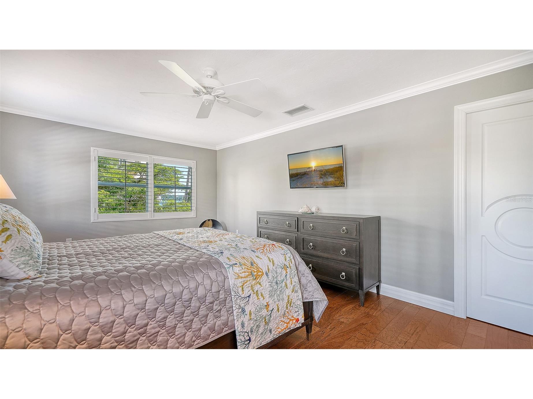 400 Golden Gate Point #31 Sarasota FL 34236 A4658356 image20