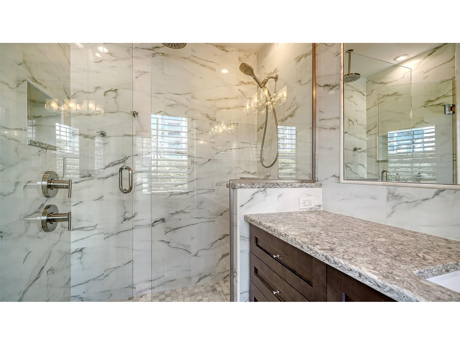 400 Golden Gate Point #31 Sarasota FL 34236 A4658356 image25