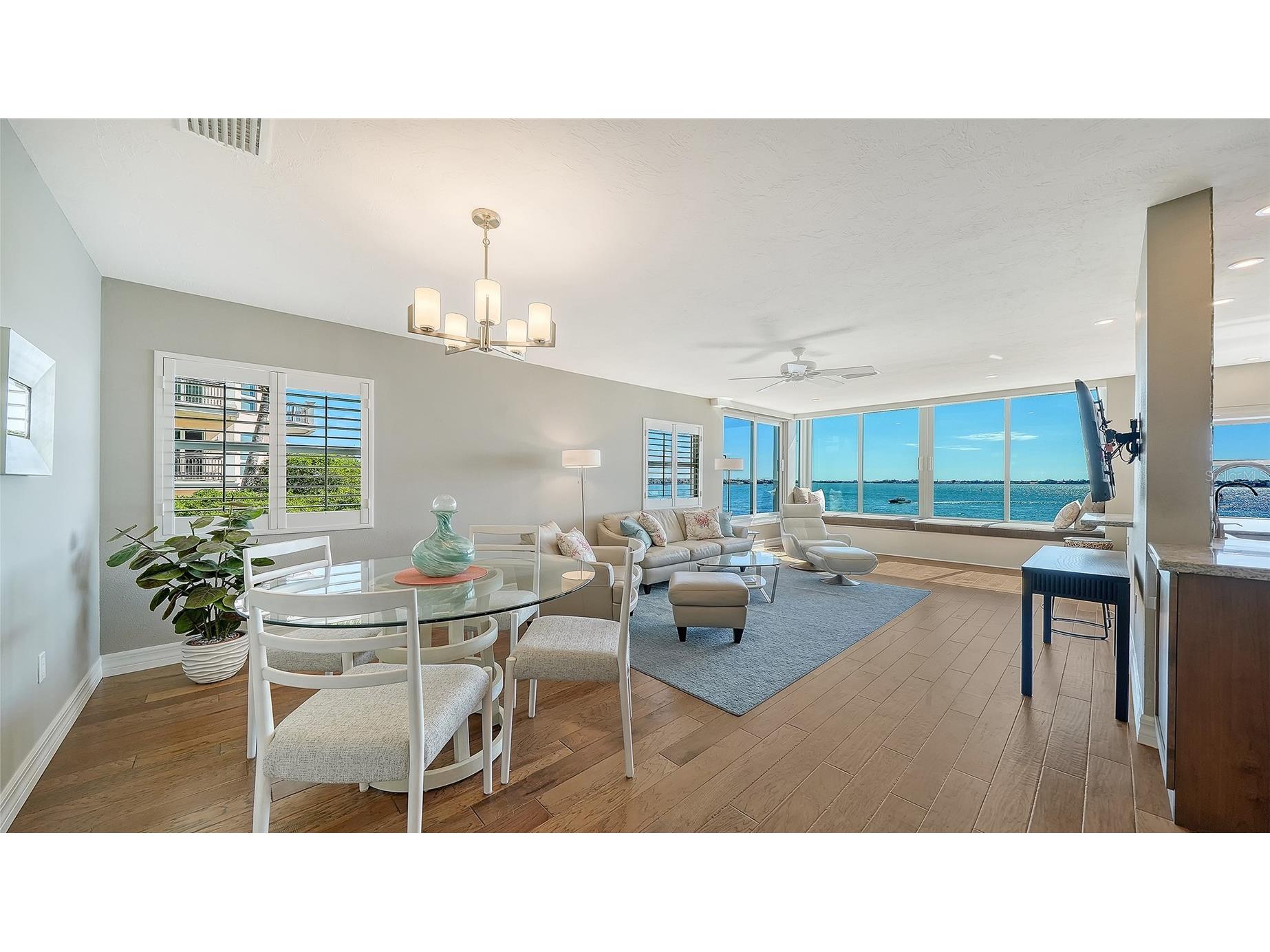 400 Golden Gate Point #31 Sarasota FL 34236 A4658356 image7