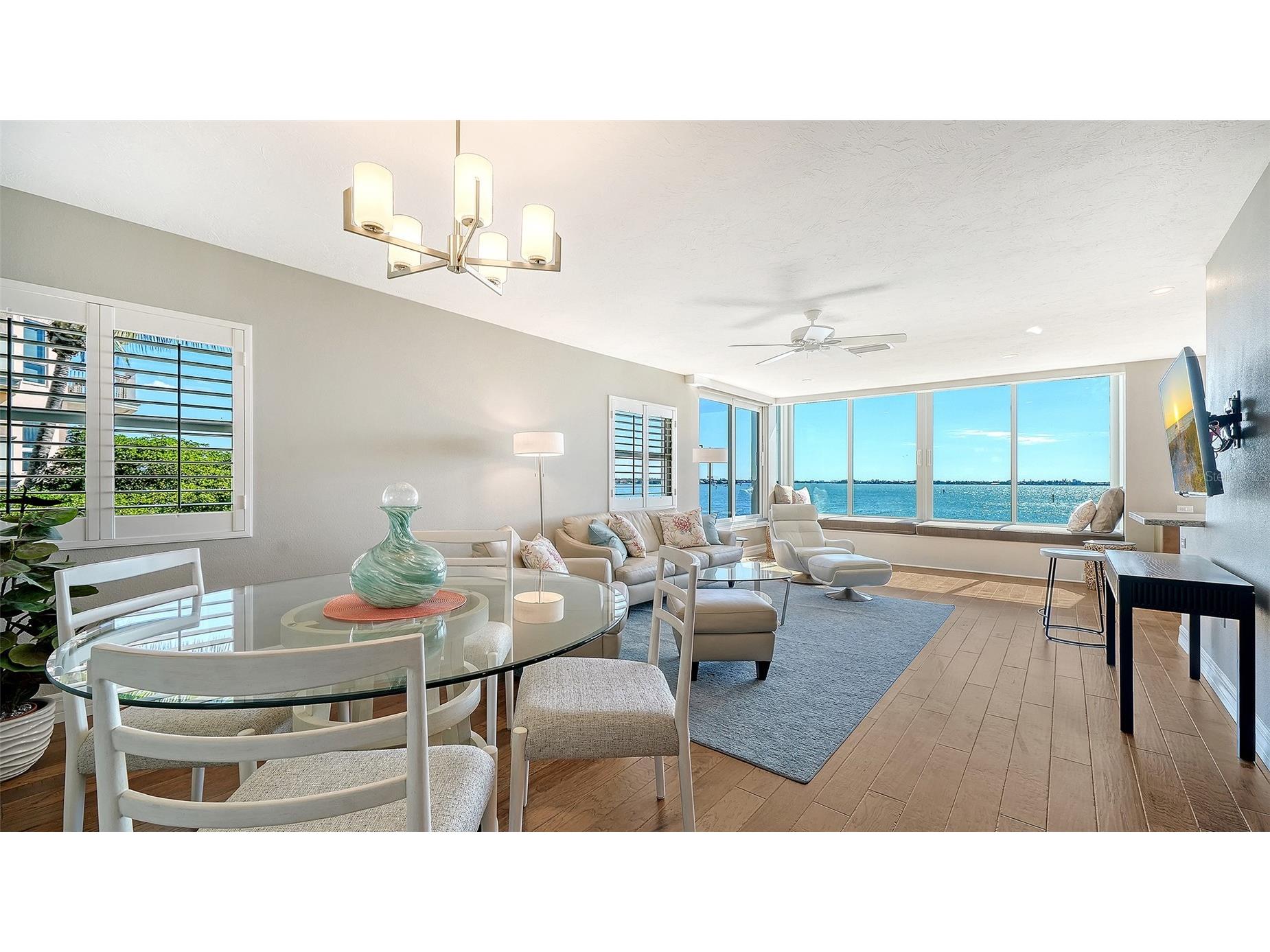 400 Golden Gate Point #31 Sarasota FL 34236 A4658356 image8