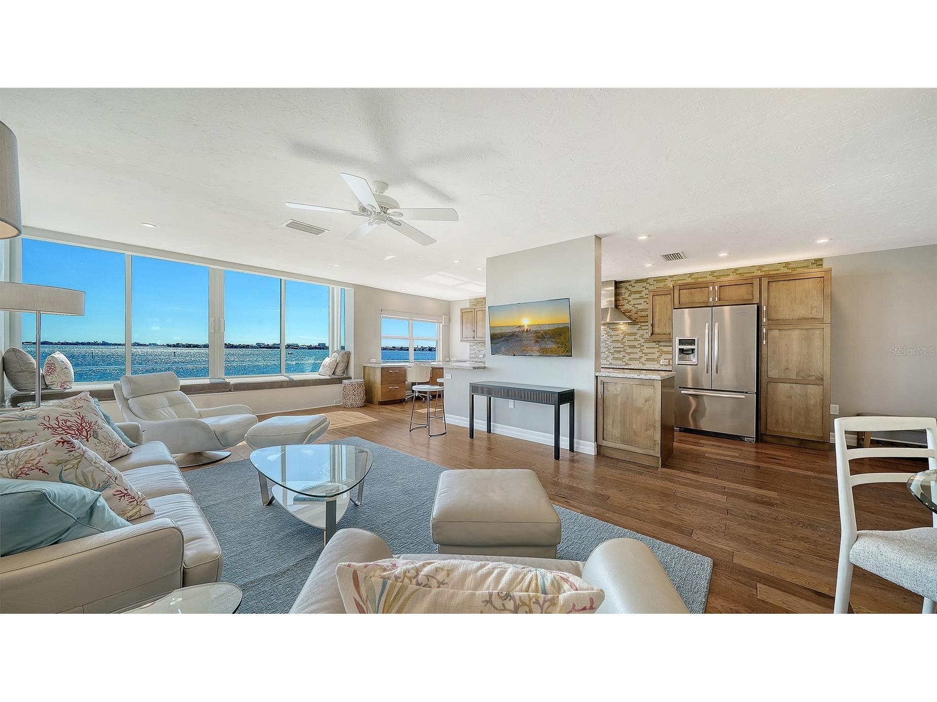 400 Golden Gate Point #31 Sarasota FL 34236 A4658356 image9