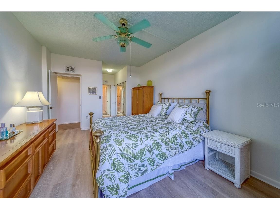 400 Island Way #104 Clearwater Beach FL 33767 TB8440192 image20