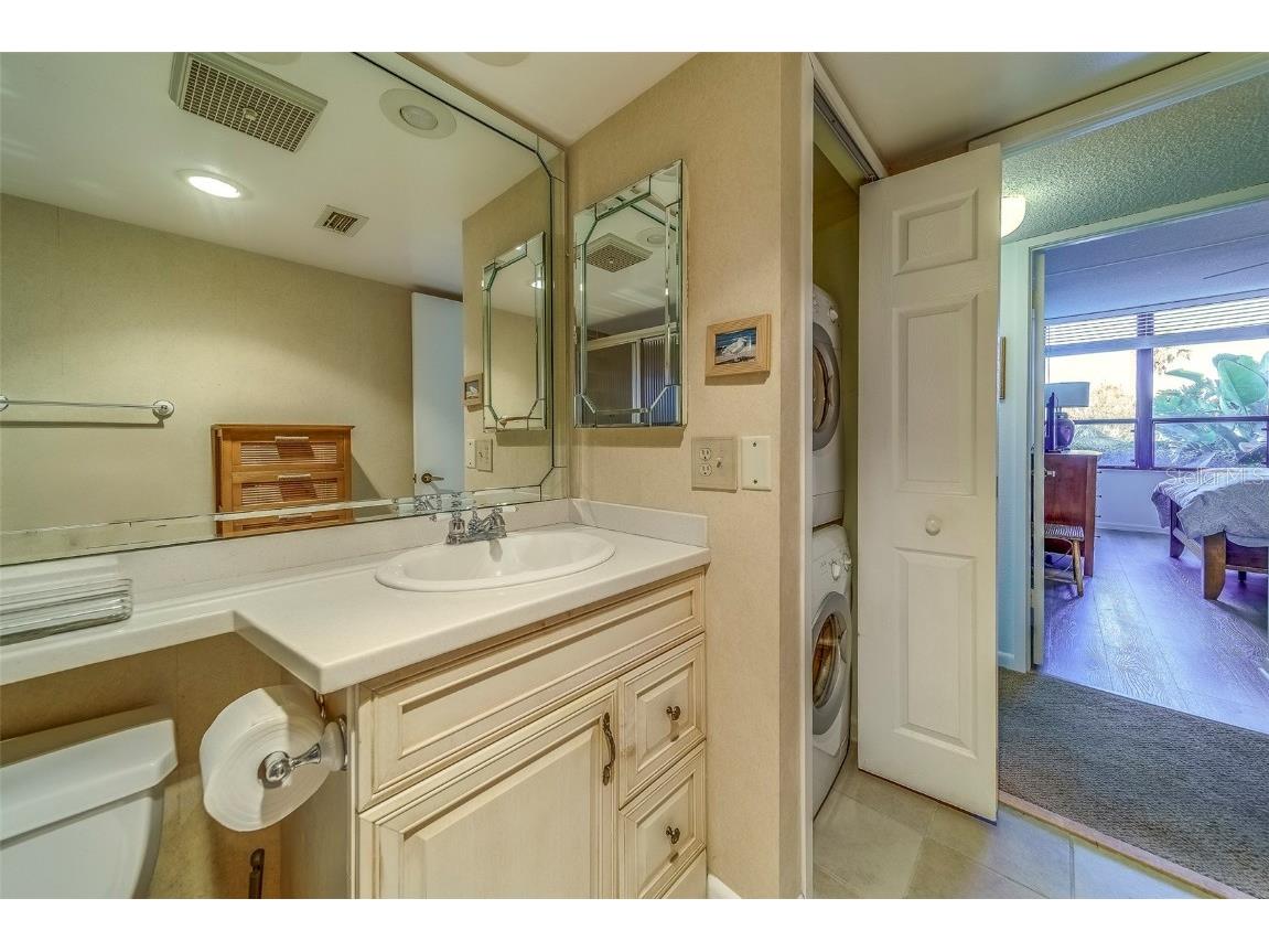 400 Island Way #104 Clearwater Beach FL 33767 TB8440192 image24