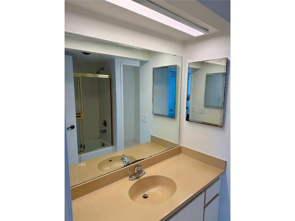 400 Island Way #1402 Clearwater Beach FL 33767 TB8390105 image24