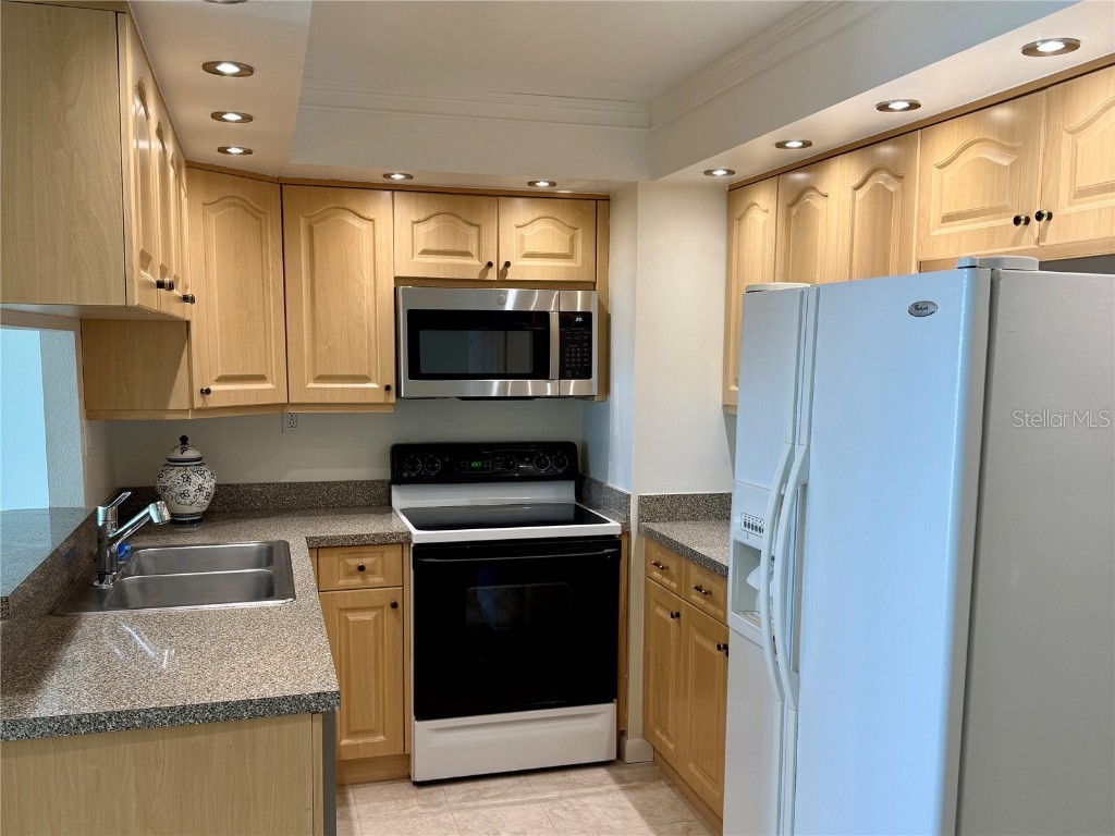 400 Island Way #1402 Clearwater Beach FL 33767 TB8390105 image3