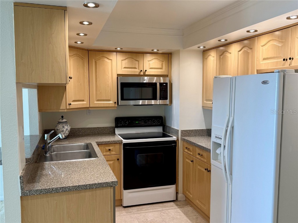 400 Island Way #1402 Clearwater Beach FL 33767 TB8390105 image4