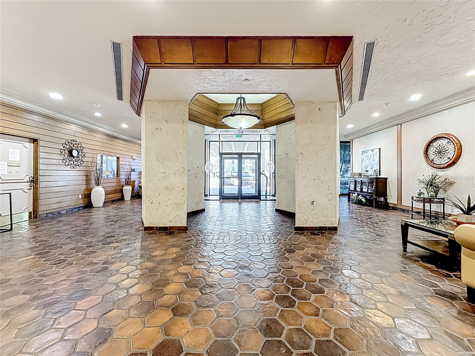 400 Island Way #1411 Clearwater Beach FL 33767 TB8499684 image6