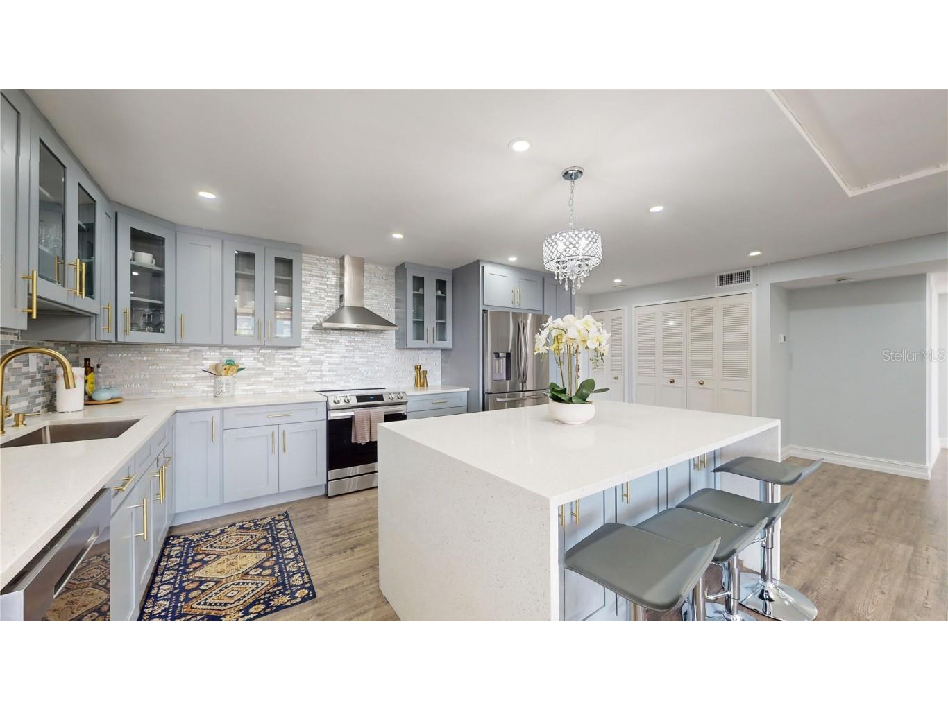 400 Island Way #210 Clearwater Beach FL 33767 TB8376721 image16