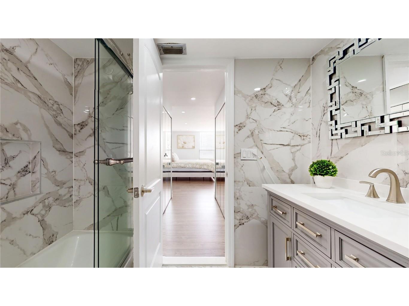 400 Island Way #210 Clearwater Beach FL 33767 TB8376721 image25