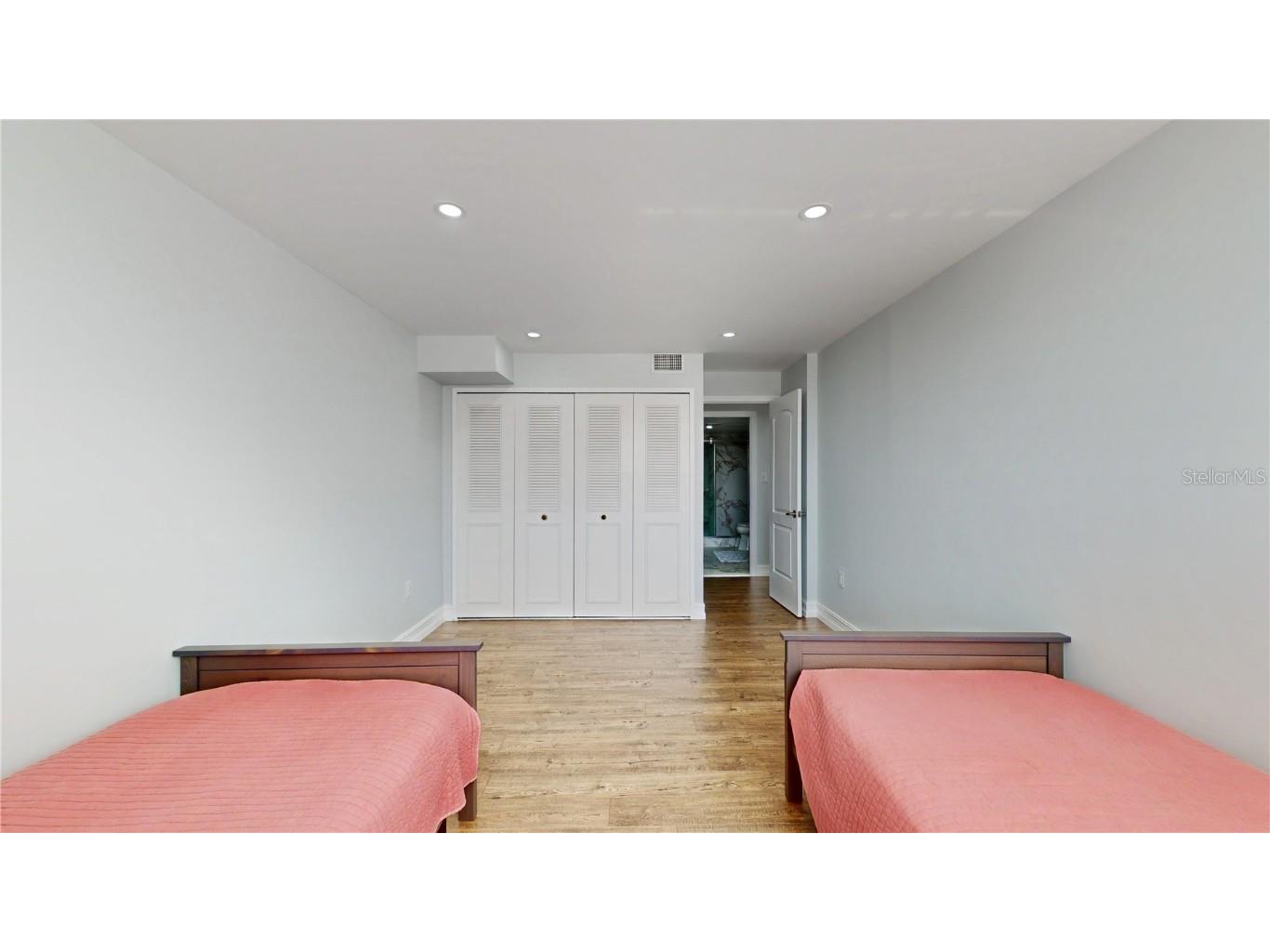 400 Island Way #210 Clearwater Beach FL 33767 TB8376721 image27