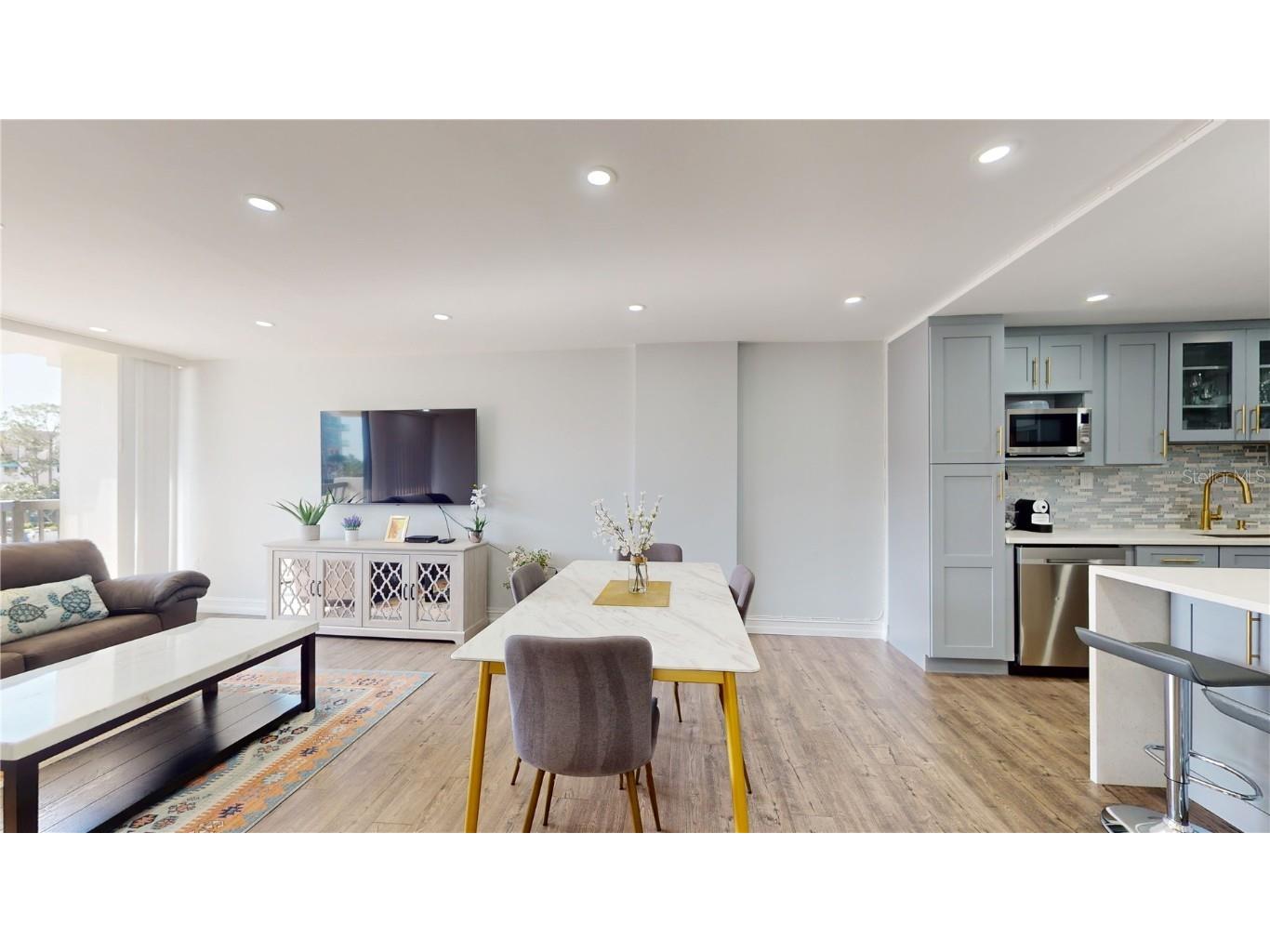 400 Island Way #210 Clearwater Beach FL 33767 TB8376721 image8