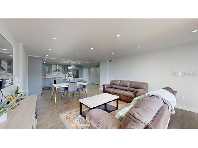 400 Island Way #210 Clearwater Beach FL 33767 TB8514862 image3