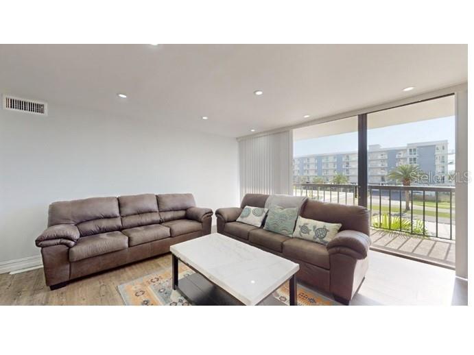 400 Island Way #210 Clearwater Beach FL 33767 TB8514862 image5