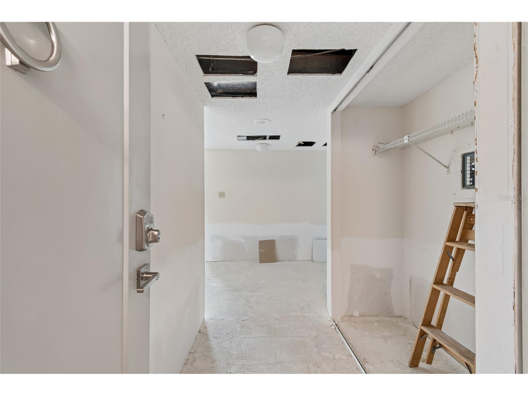 400 Island Way #211 Clearwater Beach FL 33767 TB8511728 image5