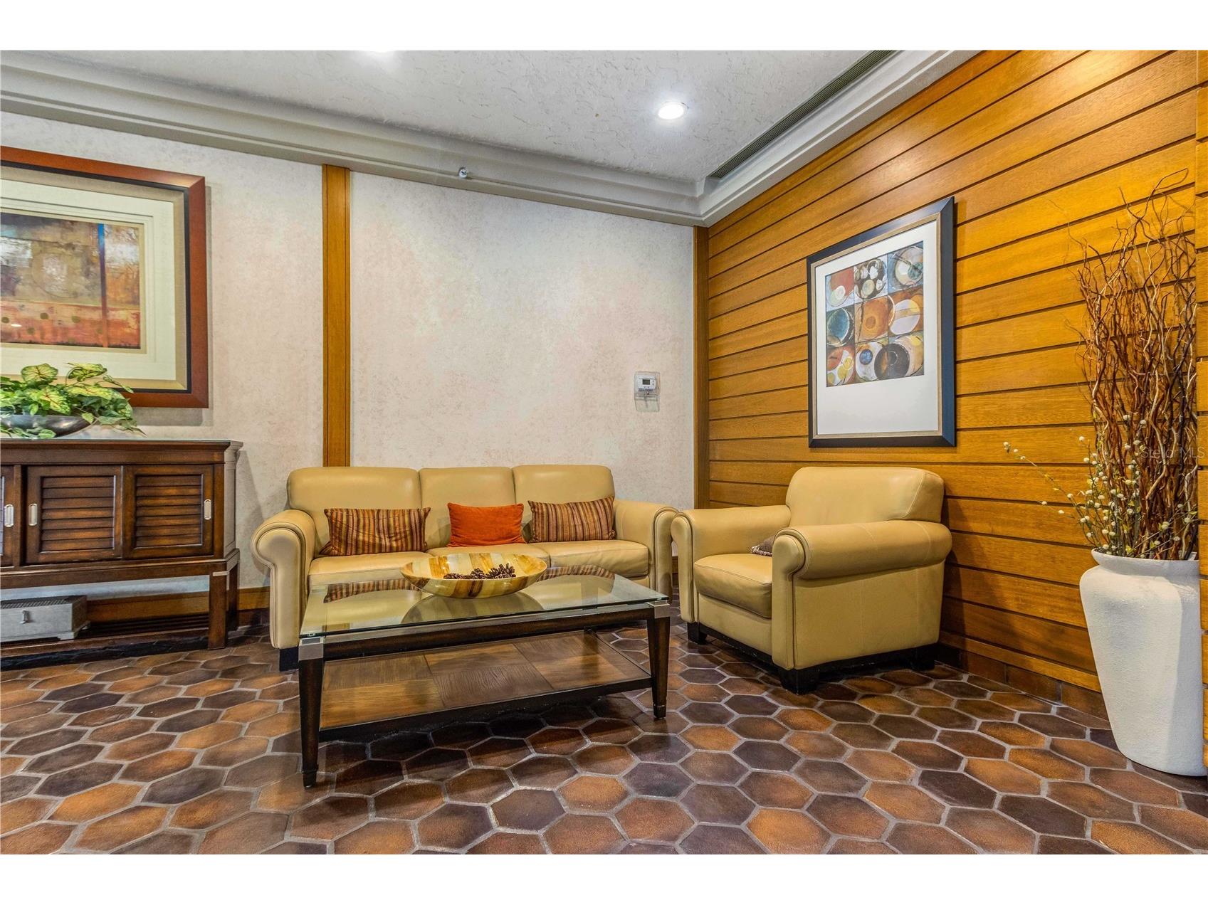 400 Island Way #212 Clearwater Beach FL 33767 TB8508210 image54