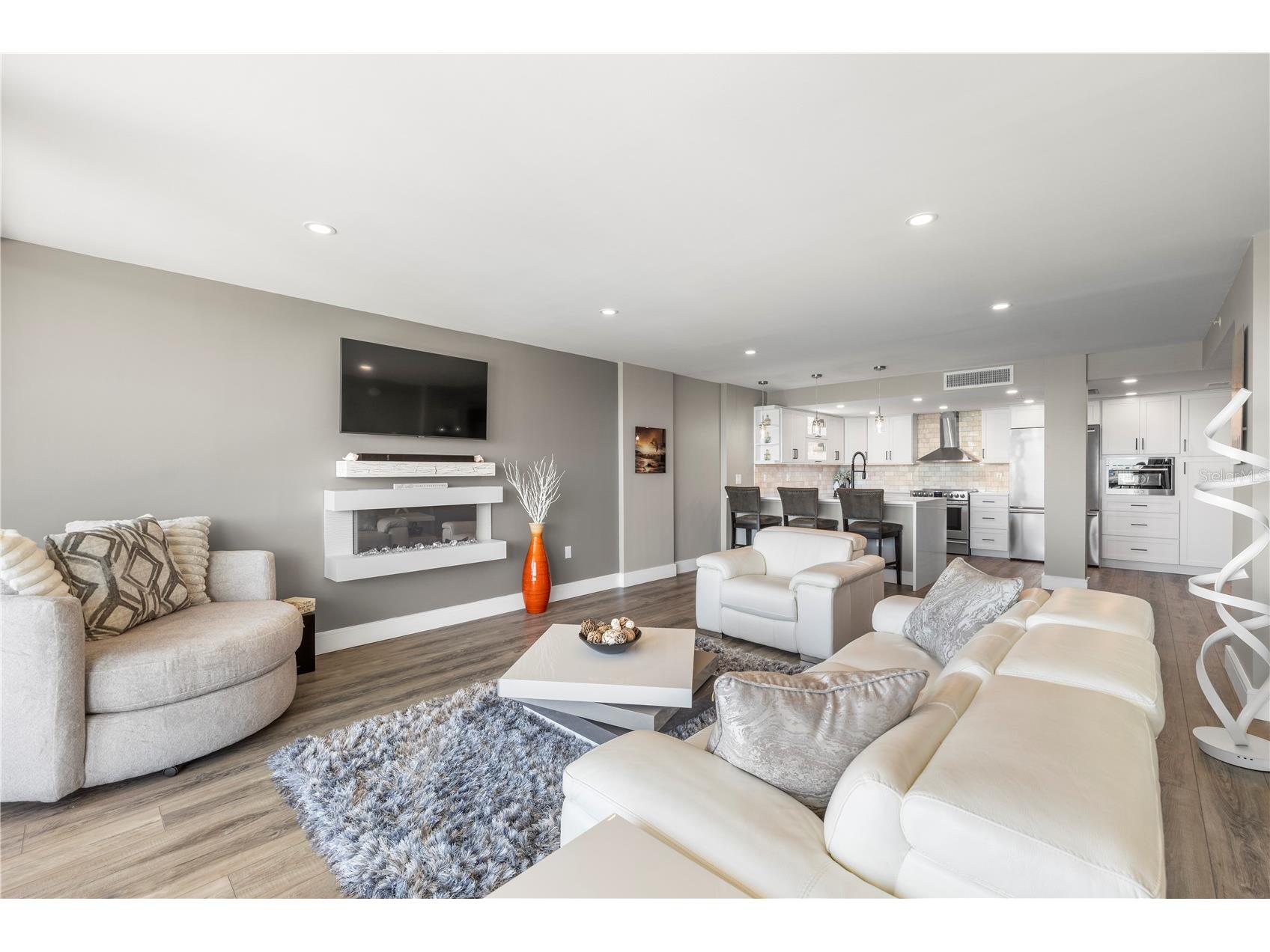 400 Island Way #504 Clearwater Beach FL 33767 TB8489401 image3