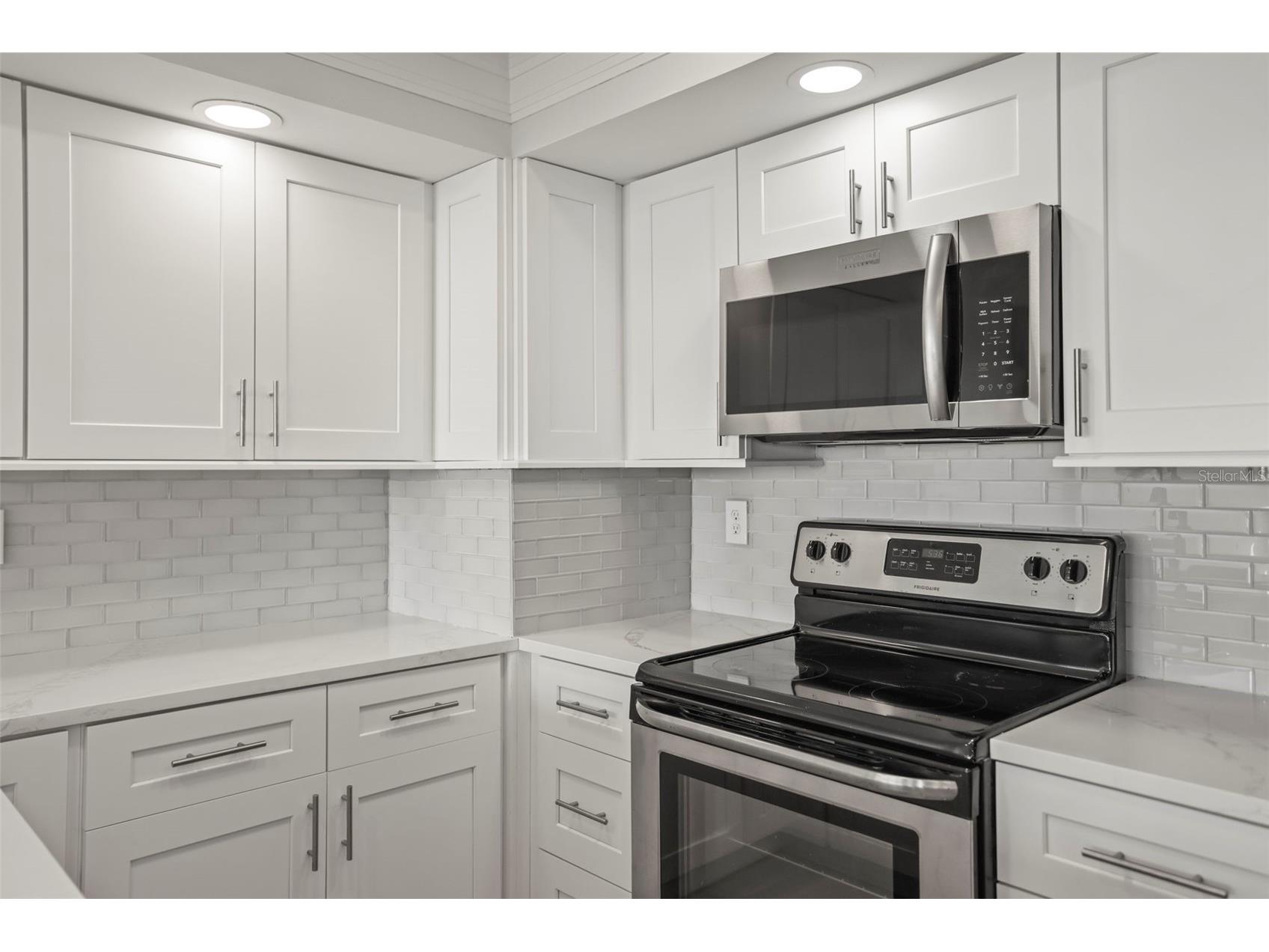 400 Island Way #602 Clearwater Beach FL 33767 TB8480096 image11