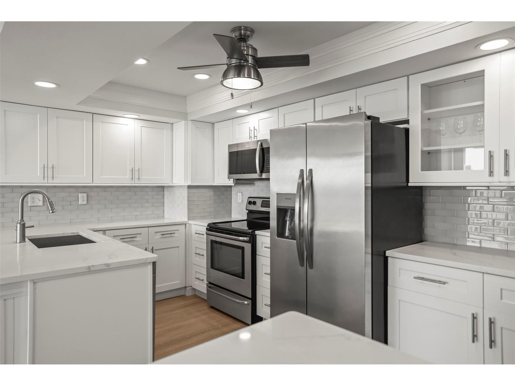 400 Island Way #602 Clearwater Beach FL 33767 TB8480096 image8