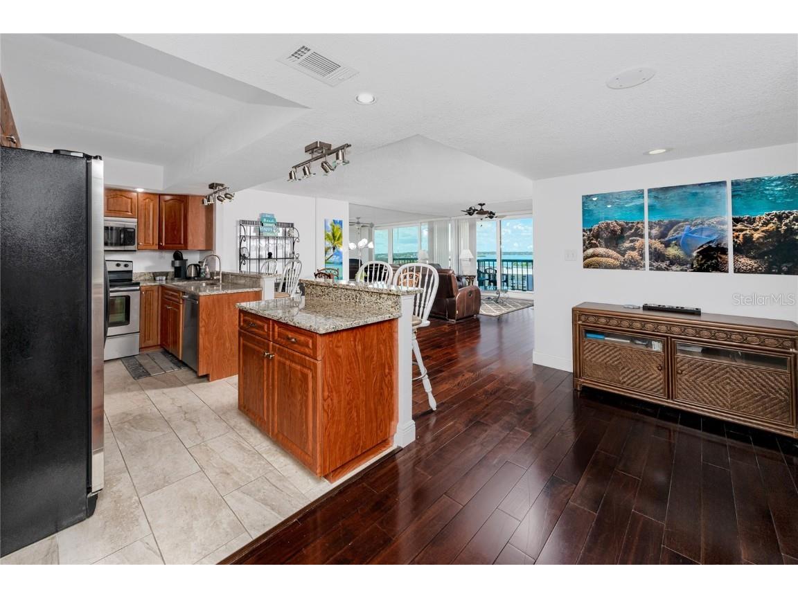 400 Island Way #811 Clearwater Beach FL 33767 - CLEARWATER MARINA TB8411367 image21