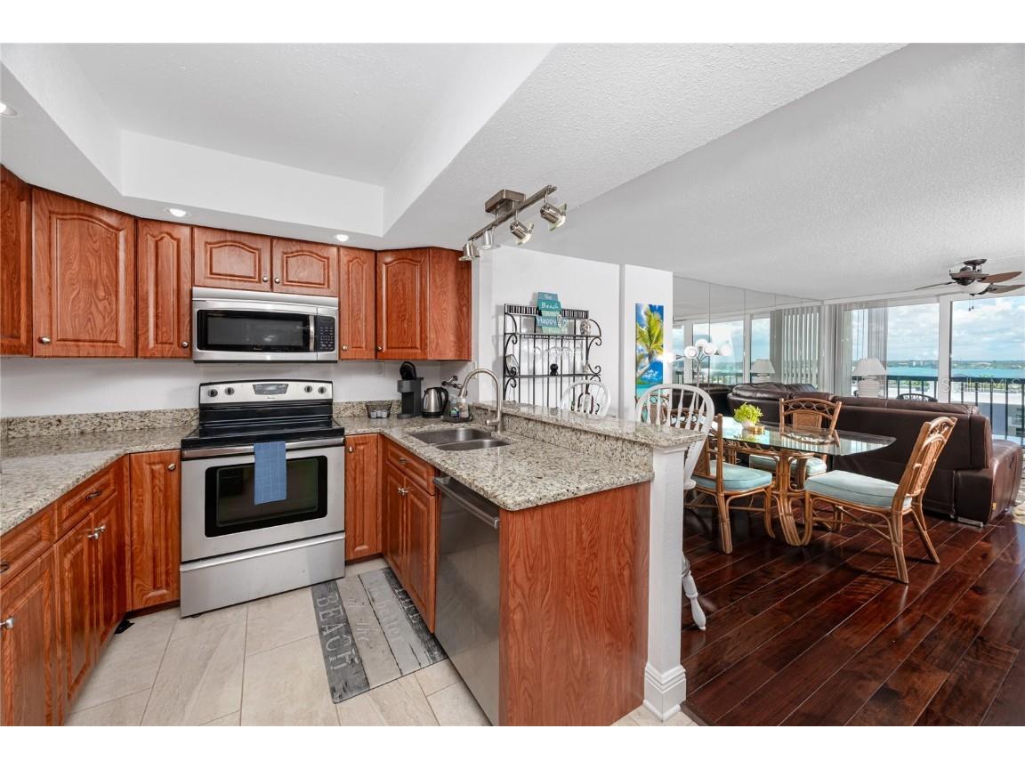 400 Island Way #811 Clearwater Beach FL 33767 - CLEARWATER MARINA TB8411367 image25