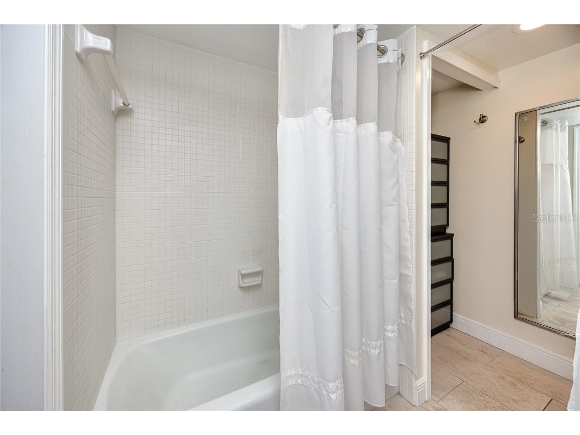 400 Island Way #811 Clearwater Beach FL 33767 - CLEARWATER MARINA TB8411367 image41