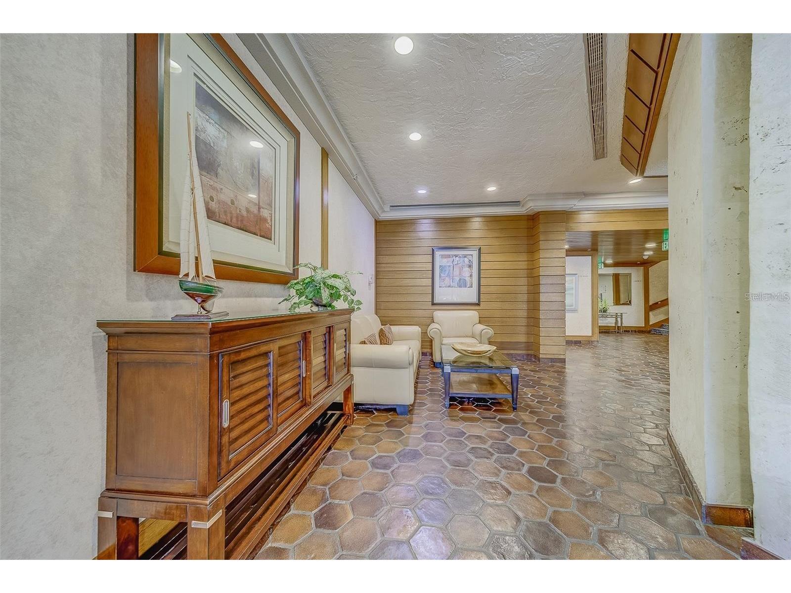 400 Island Way #908 Clearwater Beach FL 33767 TB8357619 image23