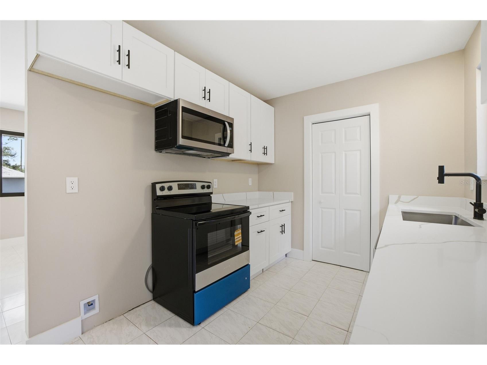 400 Kenova Street Port Charlotte FL 33954 C7522191 image3