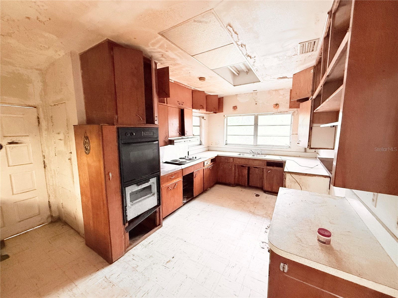 400 Lake Maggiore Boulevard S Saint Petersburg FL 33705 TB8497279 image6