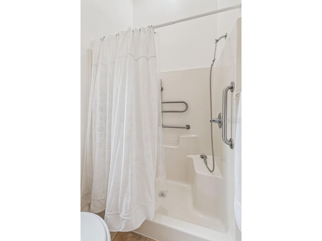 400 Lake Suzanne Drive Lake Wales FL 33859 P4936389 image16