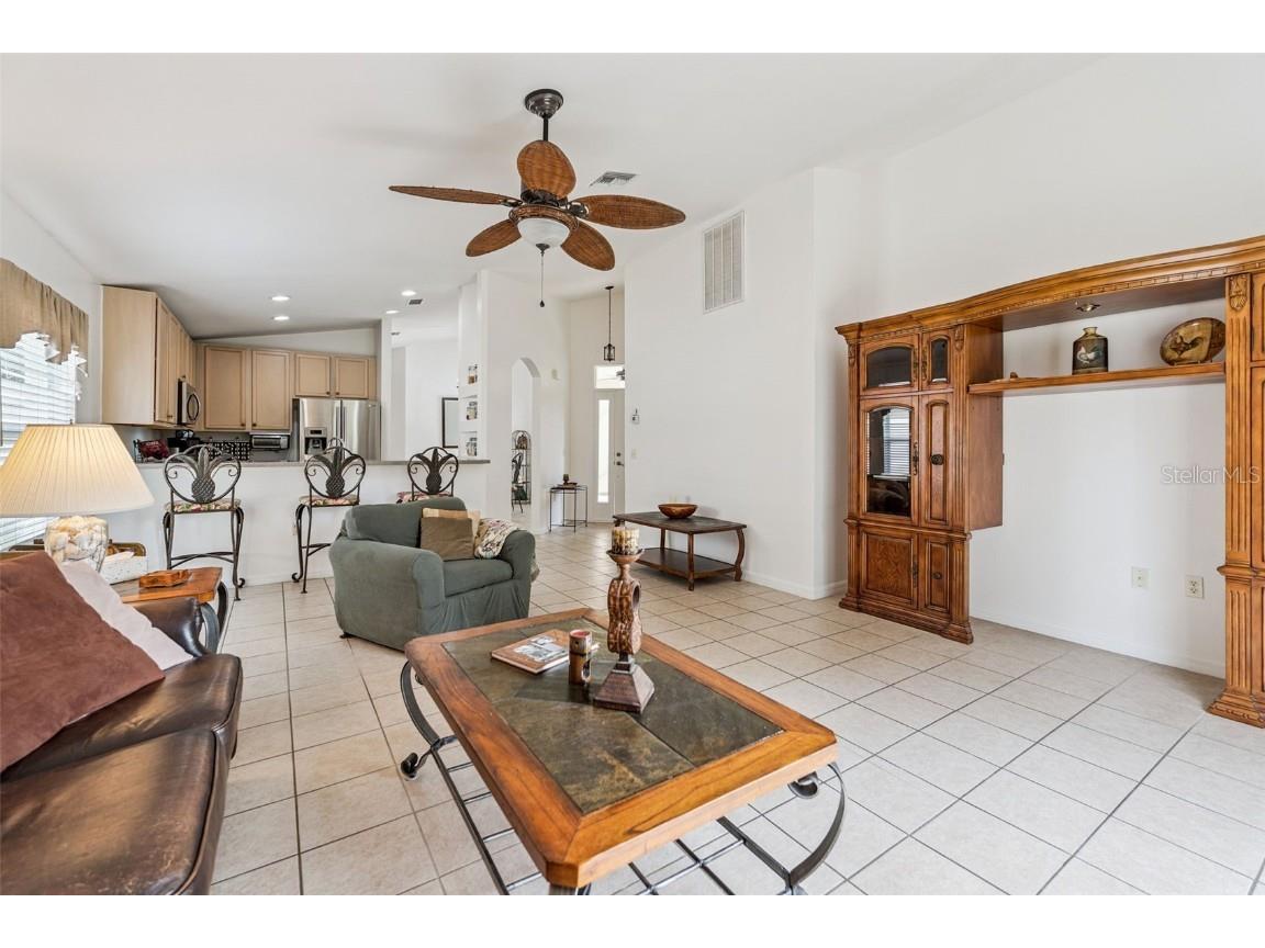 400 Lake Suzanne Drive Lake Wales FL 33859 P4936389 image5