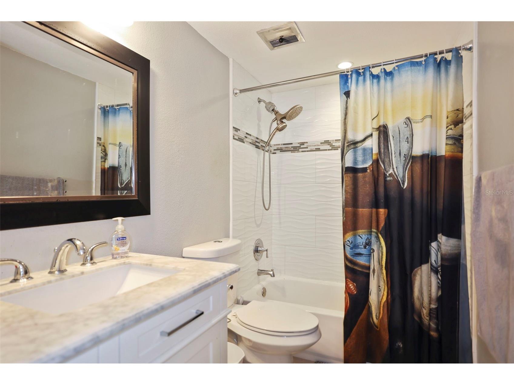400 Larboard Way #103 Clearwater Beach FL 33767 TB8504689 image28
