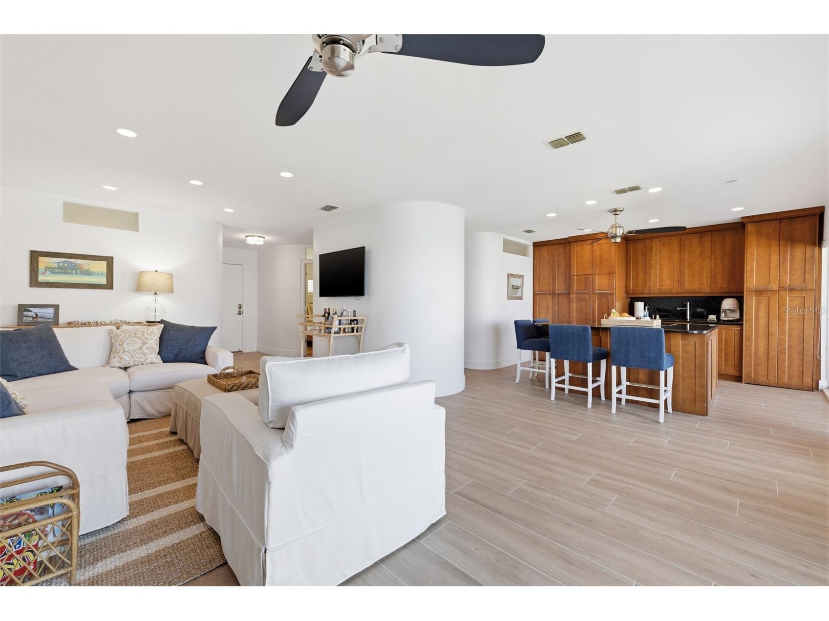 400 Larboard Way #105 Clearwater Beach FL 33767 O6403825 image5