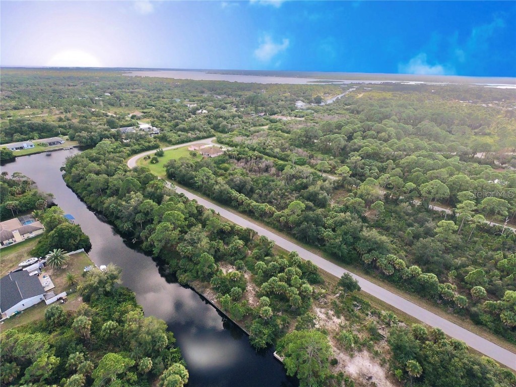 400 Mcdill Drive Port Charlotte FL 33953 - MARKHAM WATERWAY A4568212 image1