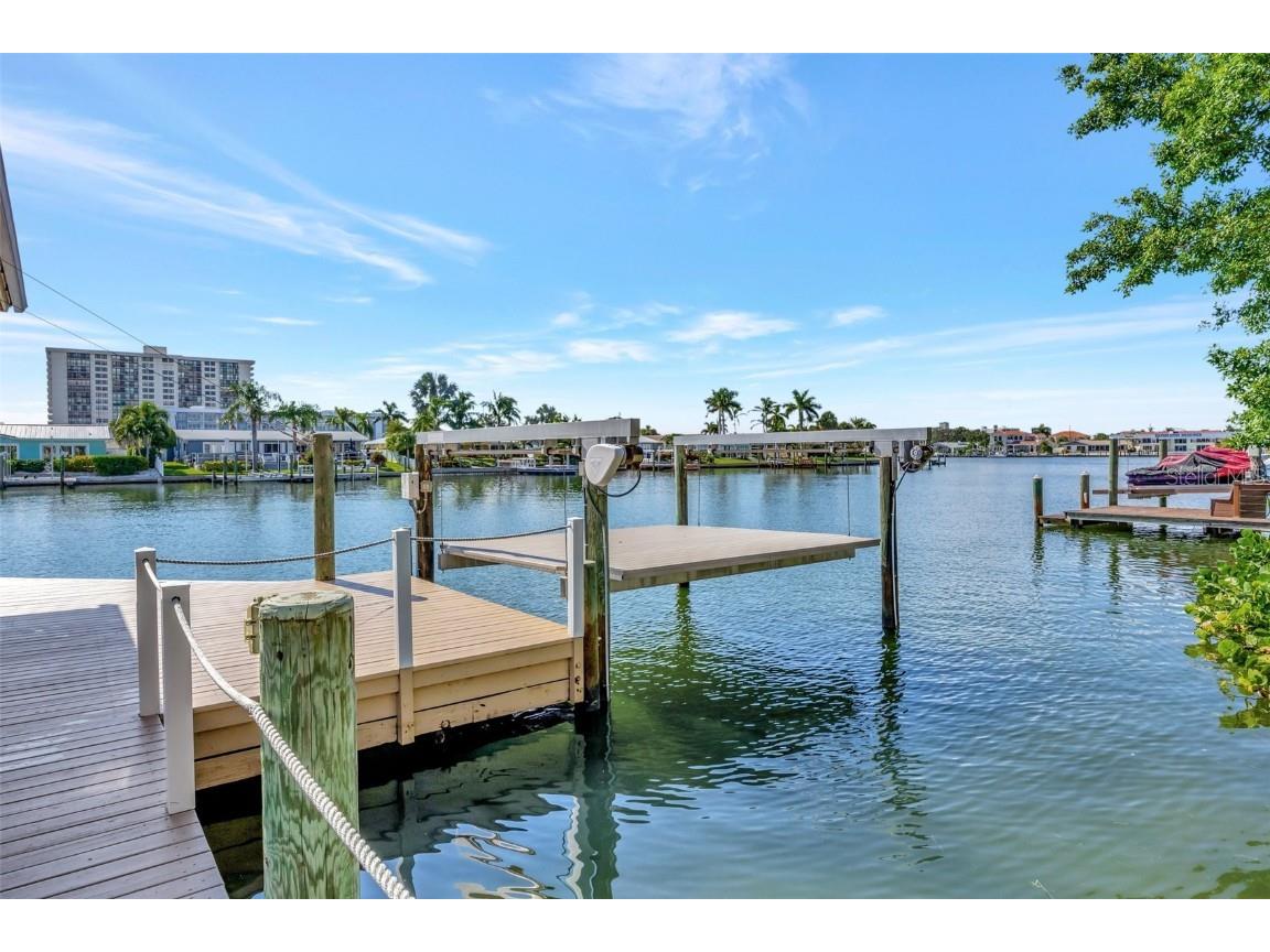400 Midway Island Clearwater Beach FL 33767 - INTERCOSTAL WATERWAY TB8424019 image29
