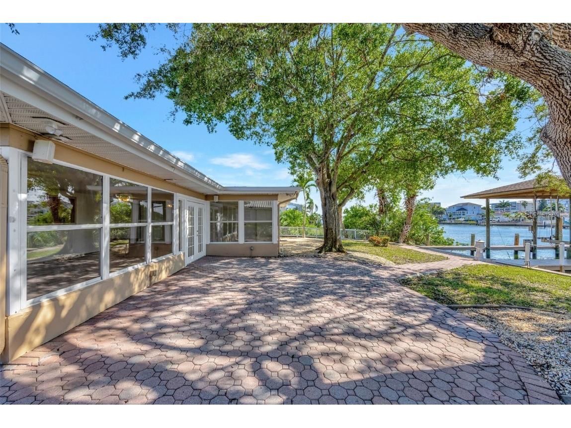 400 Midway Island Clearwater Beach FL 33767 - INTERCOSTAL WATERWAY TB8424019 image34