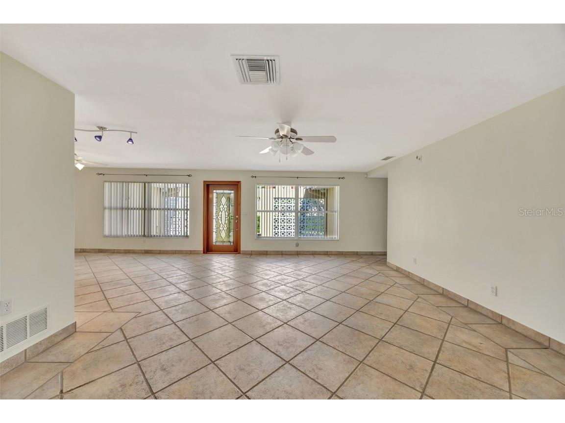 400 Midway Island Clearwater Beach FL 33767 - INTERCOSTAL WATERWAY TB8424019 image9