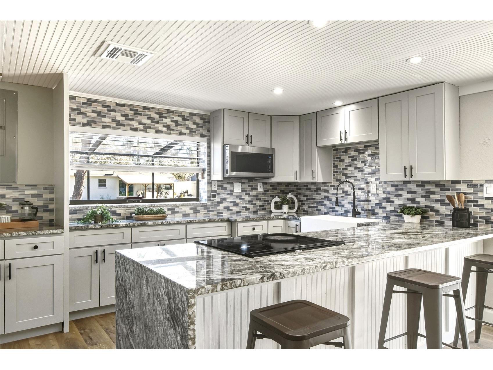 400 Patica Road NE Saint Petersburg FL 33702 L4959177 image31