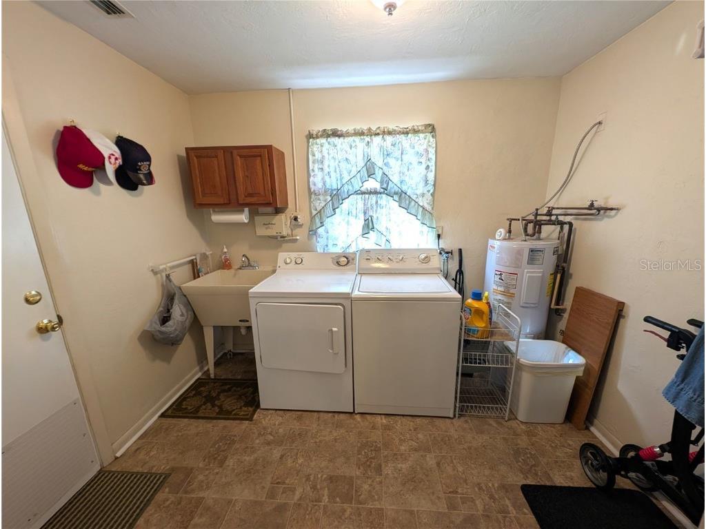 400 S Washington Street Beverly Hills FL 34465 OM715913 image33