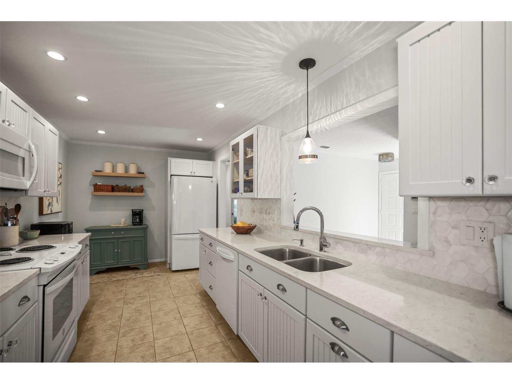 400 Stirling Terrace Dunedin FL 34698 TB8504515 image5