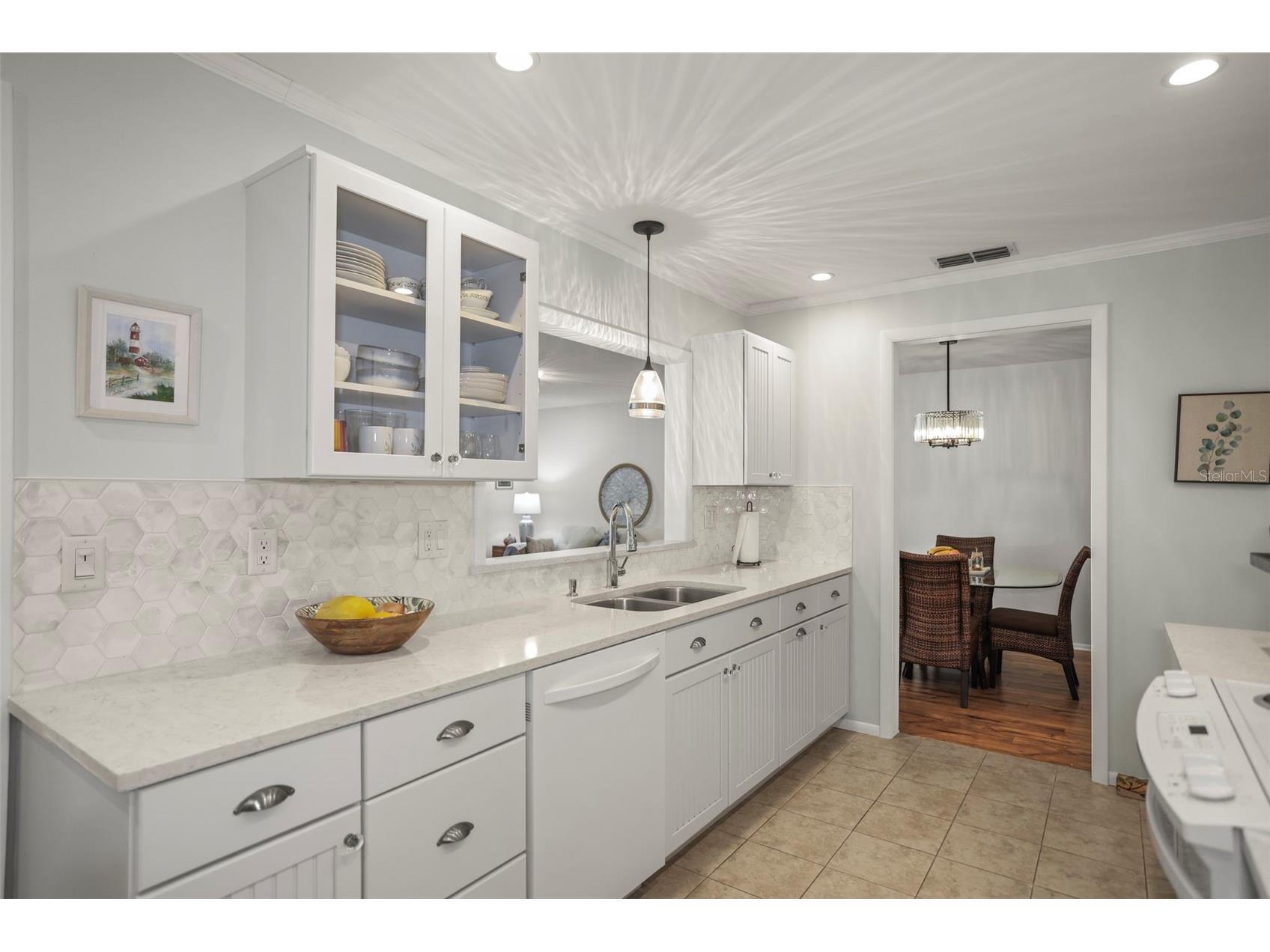 400 Stirling Terrace Dunedin FL 34698 TB8504515 image6
