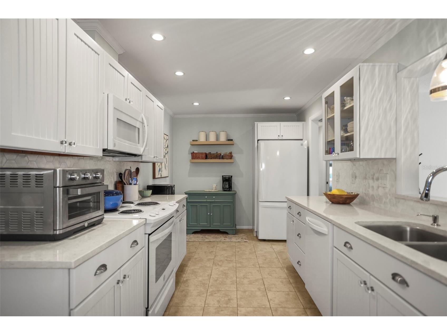 400 Stirling Terrace Dunedin FL 34698 TB8504515 image7