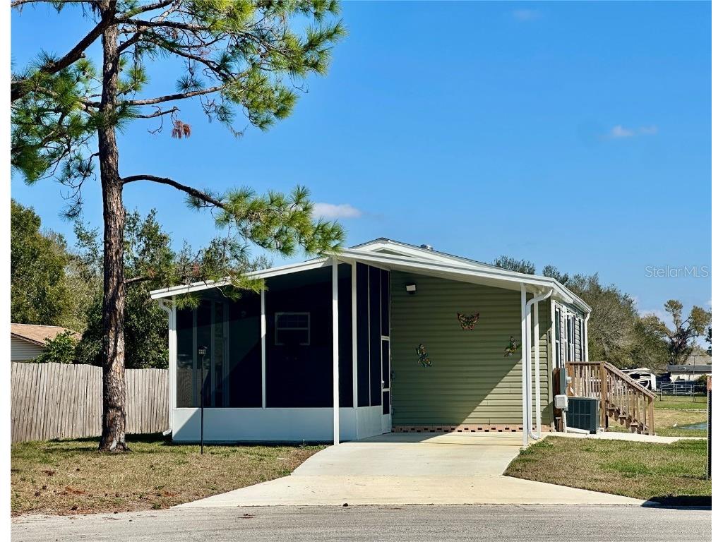 400 Village Circle SW Winter Haven FL 33880 P4933507 image1