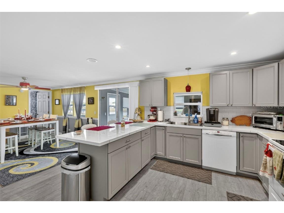 400 Vivar North Port FL 34287 TB8452379 image10