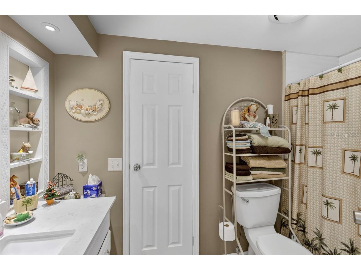 400 Vivar North Port FL 34287 TB8452379 image25