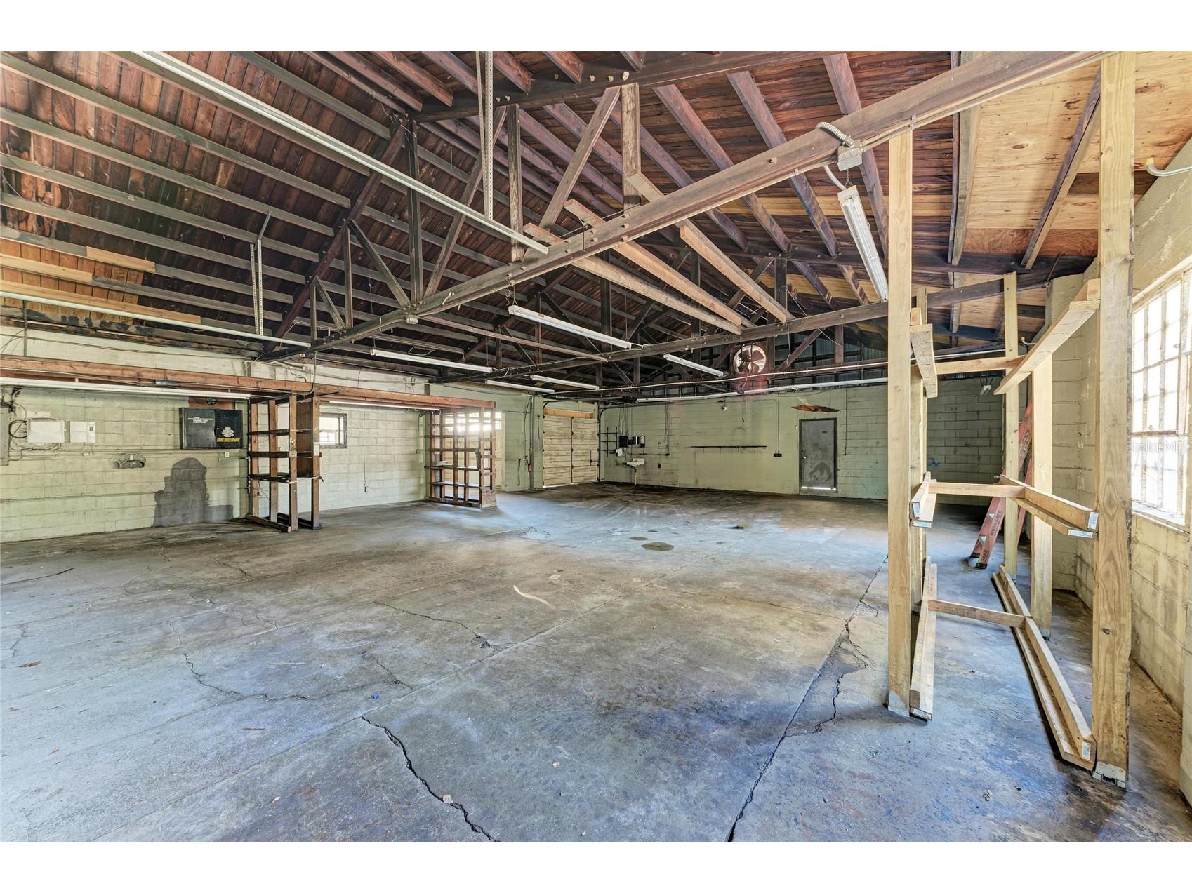 400 W Central Avenue Sarasota FL 34236 A4682282 image19